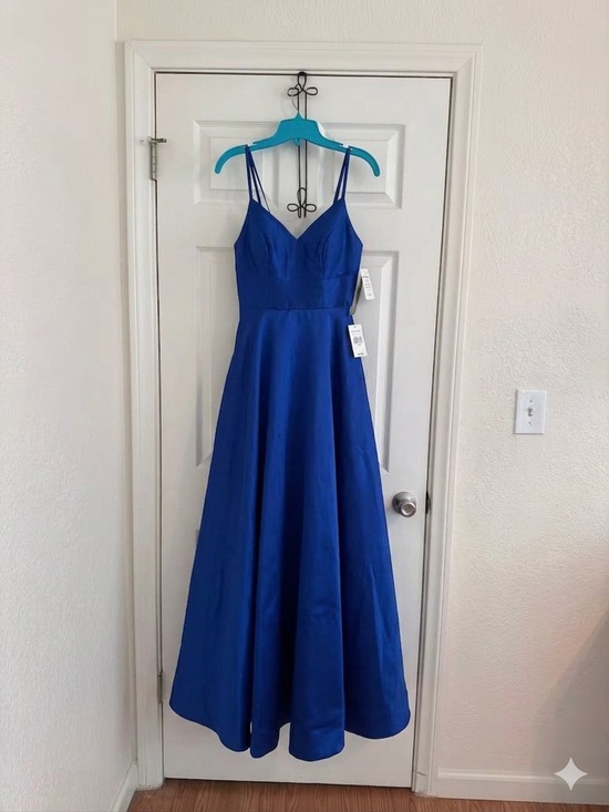 Sequin Hearts Dresses & Skirts - NWT Sequin Hearts Royal Blue Strappy Plunge V Gown (Size 5)